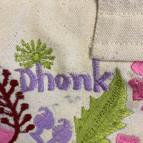 Tiger Bag - Embroidered from India - Picture 4 of 10